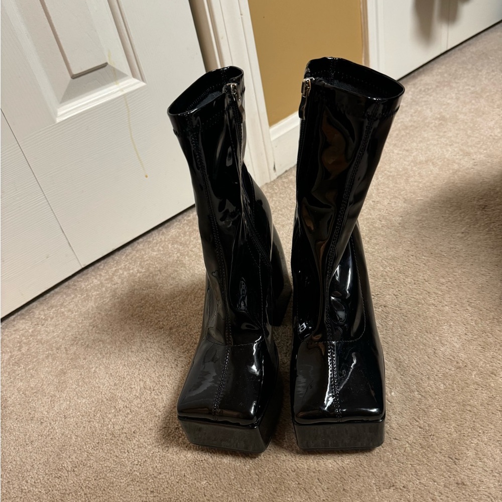 Beautiful platform boots - Picture 5 of 5